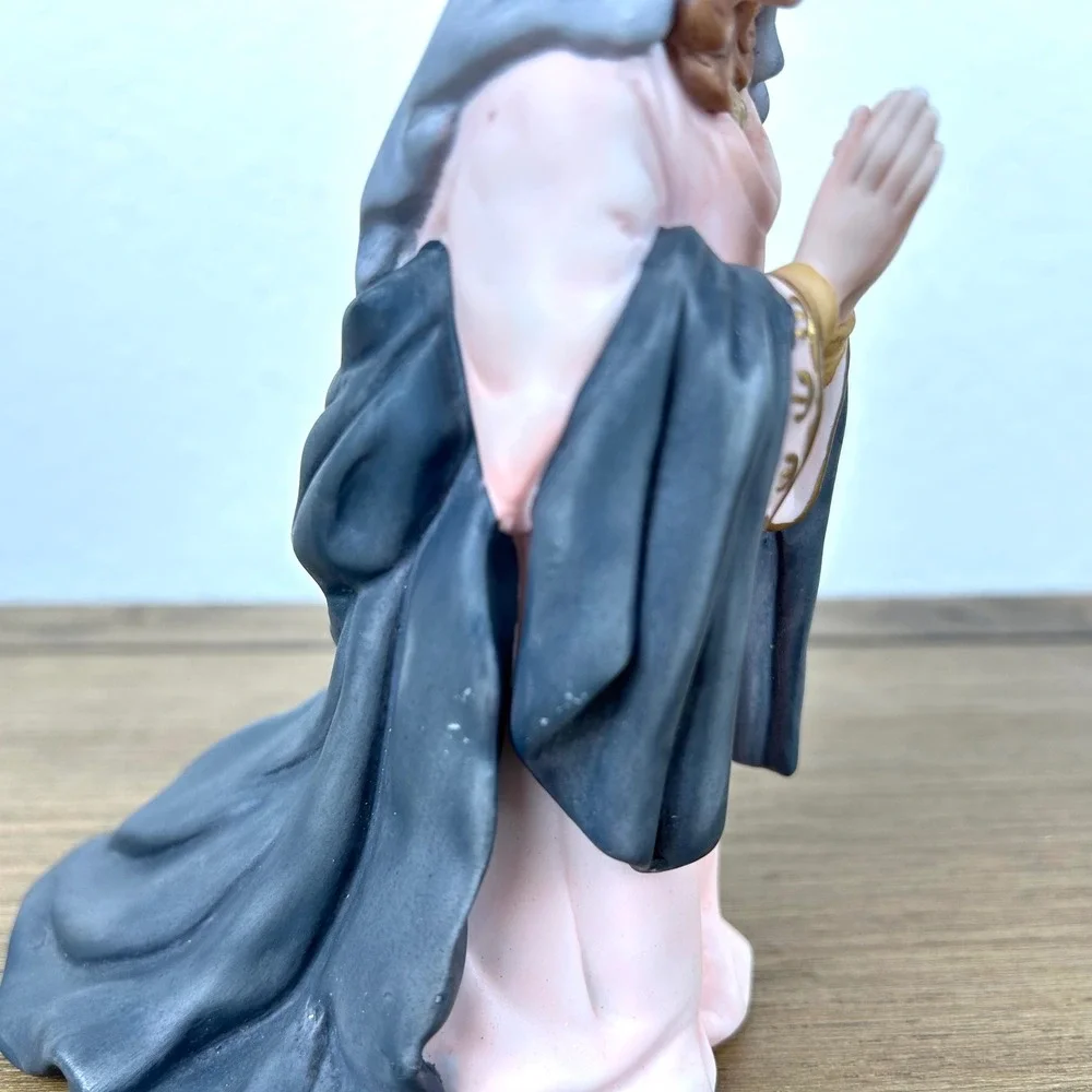 Kirkland Signature #75177 Nativity Mary Figurine‎ Porcelain Replacement Figure